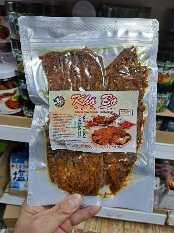 Obrázek k výrobku 6971 - VMF hovězí jerky s příchutí kari celé plátky 300g